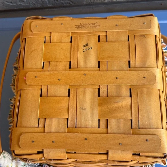 Longaberger Cake Basket and Lid - Picture 9 of 11